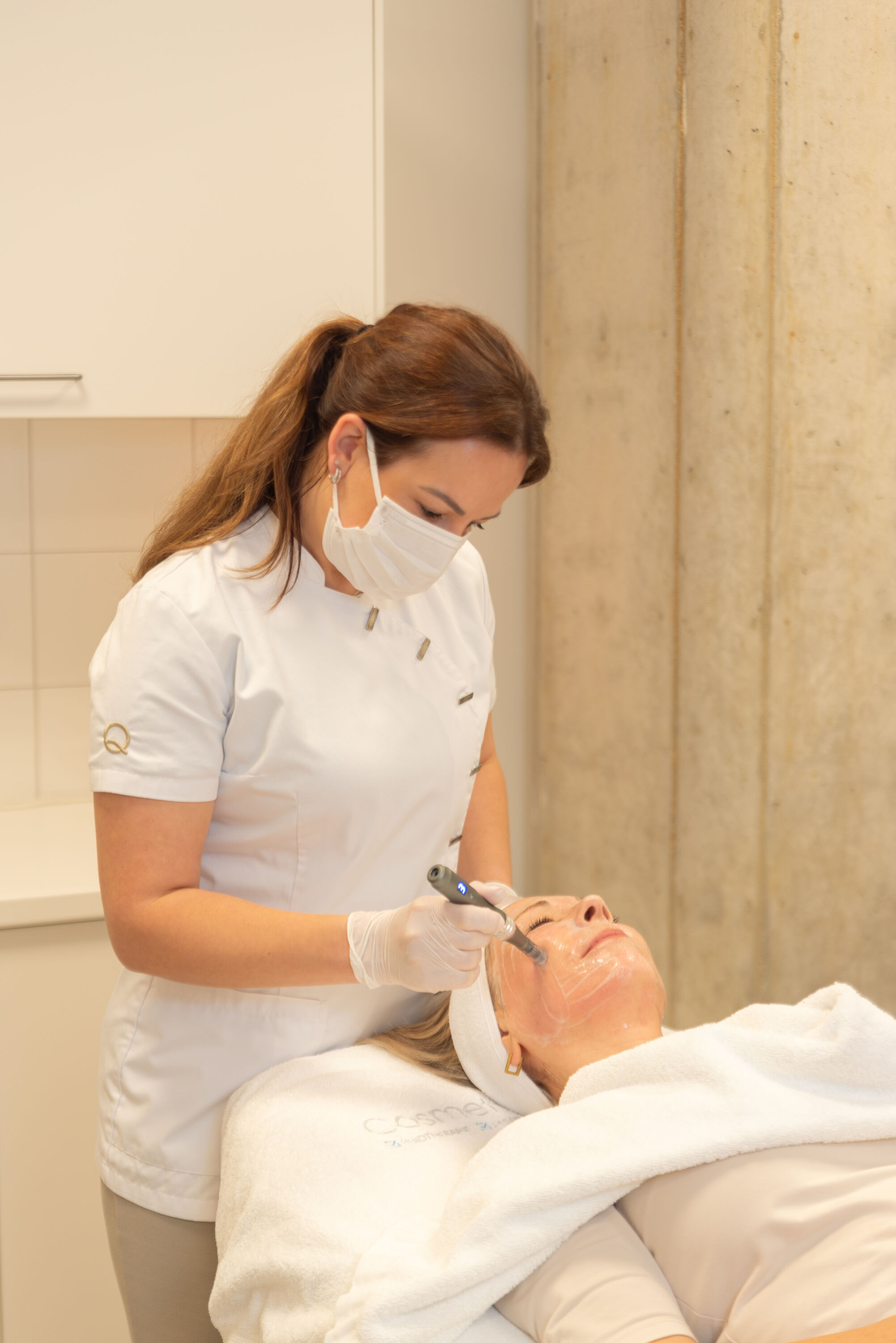 Hydraneedling Vs Microneedling (2)