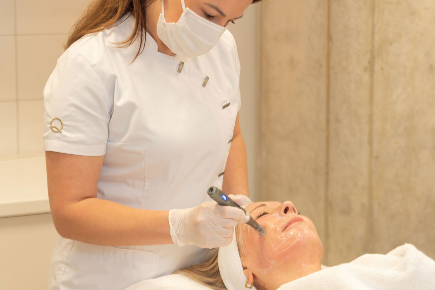Hydraneedling Vs Microneedling (2)