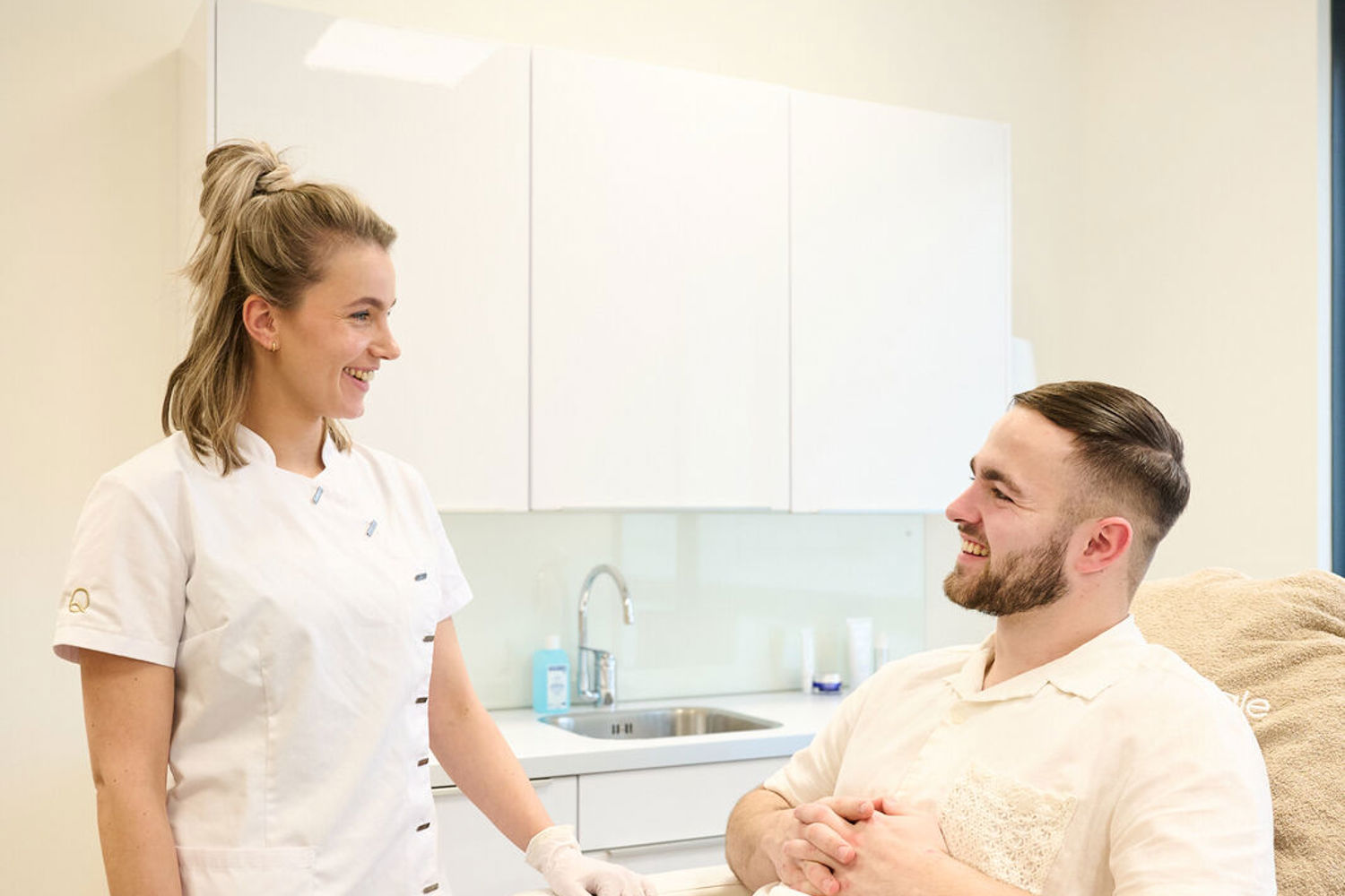 Oksels Laseren Mannen