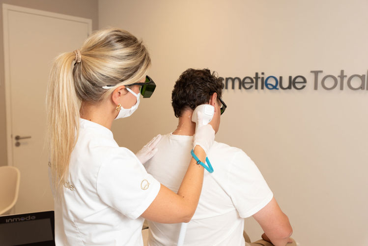 Laserontharen Behandeling mannen