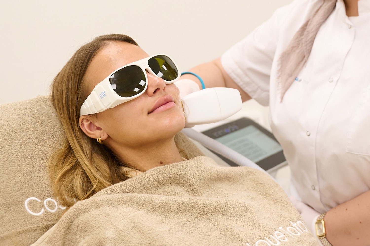 Laserontharen Donkere Huid