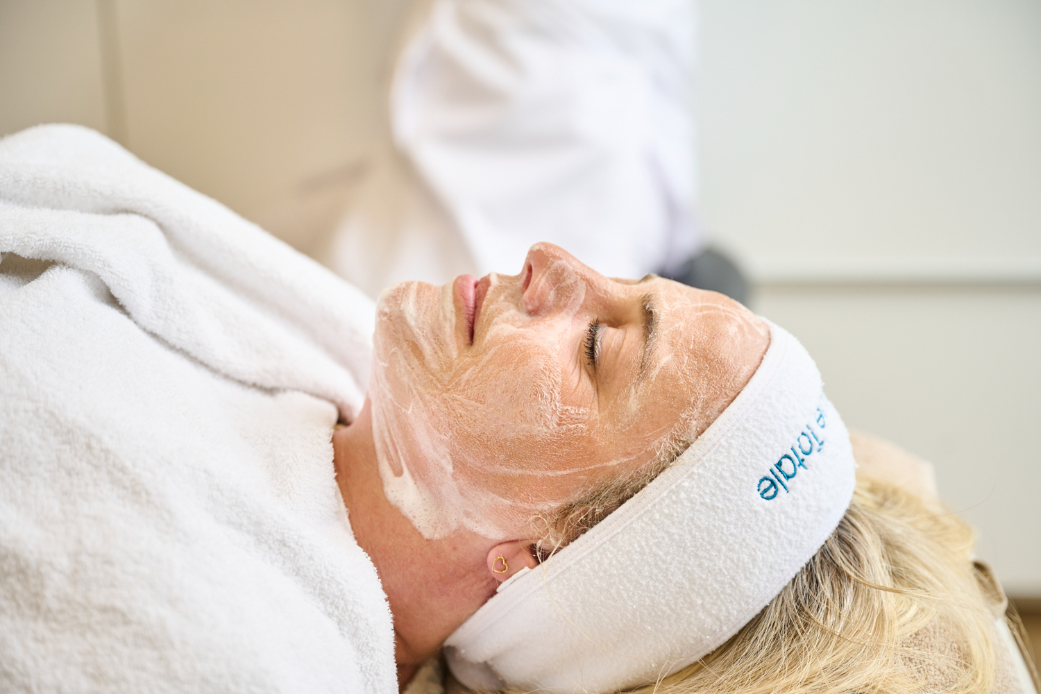 Hydrapeel Glow Peeling Estival (1)